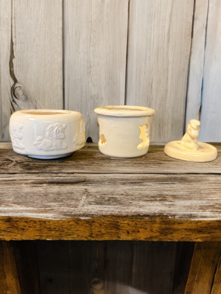 Cream Ceramic Unicorn Diffuser with Embossed Design